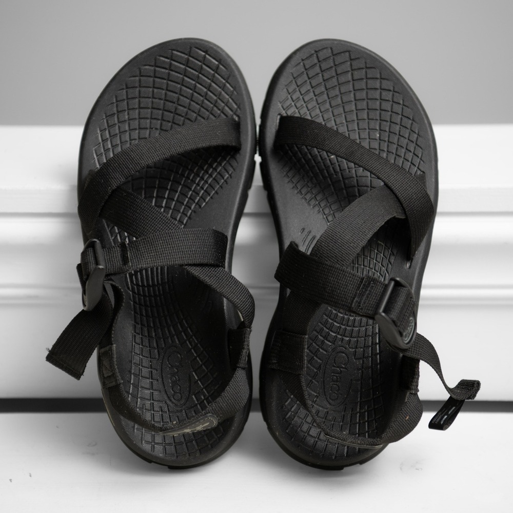 Chaco Z/1 Classic Sandals Mens 9 Black Sport Hiking Water Shoes Ergonomic Rugged